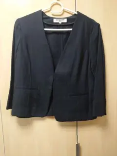 ナチュラルビューティー　ネイビーノーカラージャケット