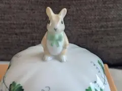 ヘレンド社製可愛いウサギの陶器置物