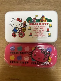 HELLO KITTY ランチボックスとカトラリーセット