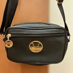 ellesse ブラック ショルダーバッグ