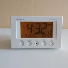 【動作確認済】リズム RHYTHM 電波目覚まし時計 8RZ166 白