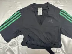 adidas クロップドTシャツ XS 黒