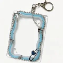 ハンドメイド　トレカケース　トレカキーホルダー　レジンデコ　ブルー