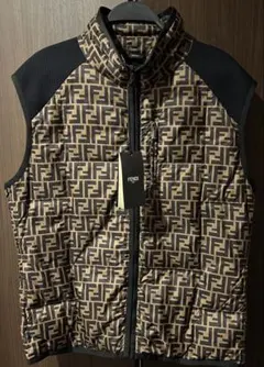 vintage FENDI ズッカ総柄ベスト　美品　イタリア製　大きめ メルカリ
