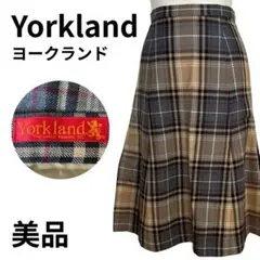 美品 Yorkland チェック柄フレアスカート 7AR(S相当） 秋冬