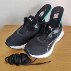 Puma ブラック スニーカー