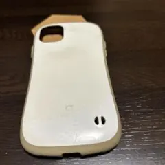 iFace 白、ベージュ　　iPhone11で使用