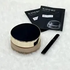 ほぼ新品！SUQQU ザ ファンデーション 115 30g サンプル付のサムネイル