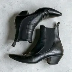 saint laurent pointed toe sidegoa bootsのサムネイル