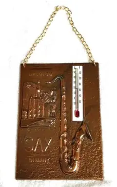 ベルギー　アンティーク真鍮製壁飾り、温度計付