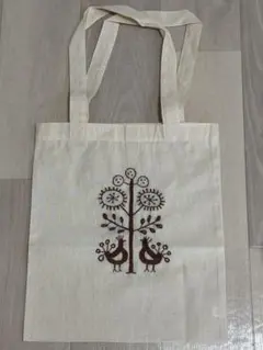 刺繍トートバッグ 木と鳥のデザイン