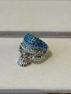 Random Swarovski Skull Ring - メルカリ