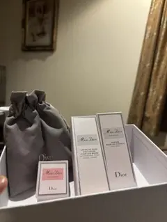 Miss Dior ミスディオール3点セット+試供品付き【あーる様専用】