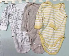 UNIQLO ボディスーツ３枚セット 70cm