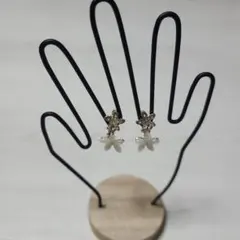 花モチーフ クリスタル イヤリング