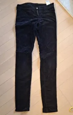 ブラック コーデュロイスキニーパンツ 23