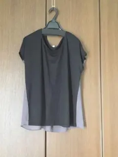 ユニクロ☆ トップス カットソー 未使用