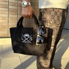 Item thumbnail for item 8401b0a9-8d35-4022-a6c5-d252988e1c43