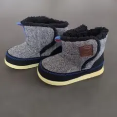 ボア付きグレー系ブーツ