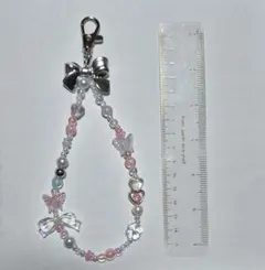 【匿名配送】ビーズストラップ 韓国 y2k リボン 蝶 ハート ピンク