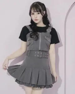 フロントホックビスチェ×プリーツスカートセット グレー - メルカリ