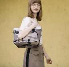 ★COOCO★テープハンドル迷彩柄トートバック（グレー）のサムネイル