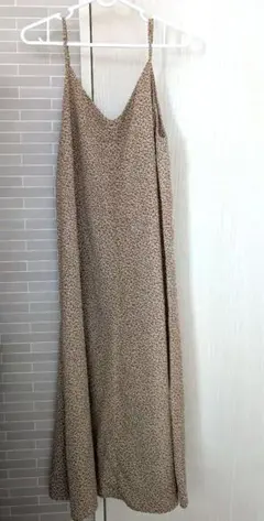 Lugnoncure 小花柄キャミワンピース　フリーサイズ