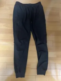 【美品】　アンダーアーマー　ブラック　ジャージパンツ　XLトレーニングパンツ