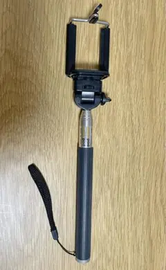 自撮り棒 自撮り スマホ 黒のサムネイル