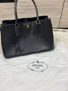 PRADA サフィアーノラク　ブラック