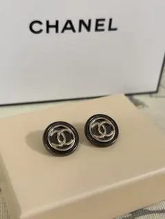 CHANEL シャネル　ブラックボタン2個セット