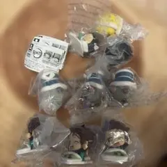 鬼滅の刃　おねむたん　マスコット　フィギュア　ガチャガチャ　義勇　伊之助