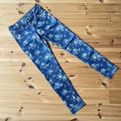 ＊美品＊LOWRYSFARM 花柄カジュアルパンツ Sサイズ