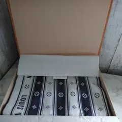 ♥️新品未使用♥️　LOUIS VUITTON ストライプ ビーチタオル 楽天市場】LOUIS VUITTON ルイヴィトン モノグラム TRUNKS＆BAGS