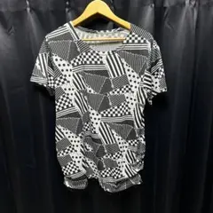 半袖Tシャツ 総柄 モノトーン
