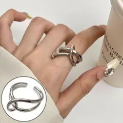 クロスリング⚫︎ アクセサリー　シンプル　ツイスト　シルバー　デザイン