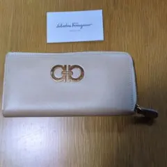 Salvatore Ferragamo Ｌ字ファスナーのサムネイル
