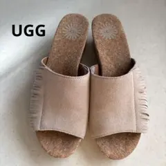 美品★【UGG】アグ サンダル　ミュール　22.5-23cm ベージュのサムネイル