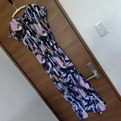 ノースリーブロングワンピース 抽象柄
