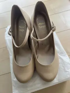 Metal Rouge ベージュ ストラップ付きパンプス 6日で削除します。