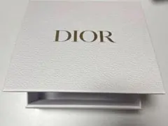 Dior ギフトボックス ホワイト