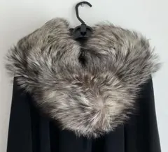 美品【 大判 】高級　両面毛皮　ブルーフォックス　ストール◆125cm×26cm　尻尾付　オフホワイト　クリップ付き　ボアマフラー◆D257S 最高品質SAGAフォックスショール 毛皮 ファー ストール