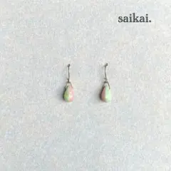 [1110]チェコガラスドロップの一粒ピアス ピンク ミント ハンドメイド