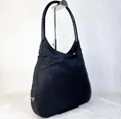 PRADAブラックナイロンショルダーバッグ