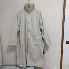 ライトベージュ トレンチコート　　 UNIQLO U