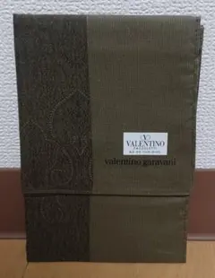 valentino garavani 綿100%ハンカチ オリーブグリーンのサムネイル