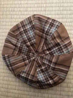 茶色系チェック柄ベレー帽
