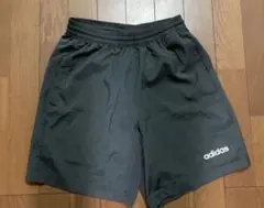 adidas アディダス　夏用　ハーフパンツ