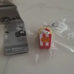 ハローキティ　アメリカンデザインめじるしアクセサリー