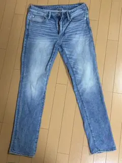 今だけ価格！ AMERICAN EAGLE スリムフィットデニム 30×30
